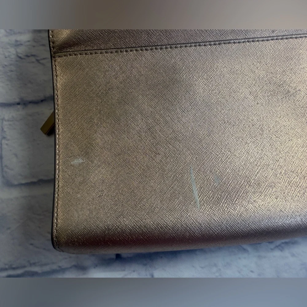 Tory Burch Emerson Combo Crossbody Bag in Metallic Rose Gold.